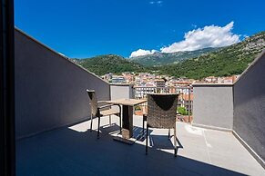Rooftop Apartments & Rooms