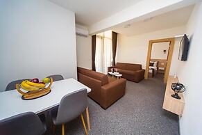 Rooftop Apartments & Rooms