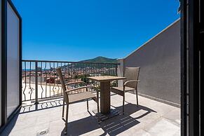 Rooftop Apartments & Rooms