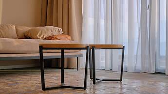 AZAR LUXURY SUITES