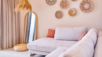 AZAR LUXURY SUITES