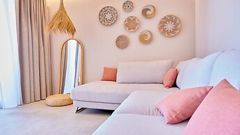 AZAR LUXURY SUITES
