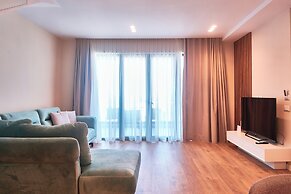AZAR LUXURY SUITES