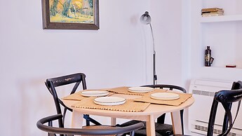 AZAR LUXURY SUITES