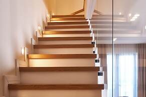 AZAR LUXURY SUITES