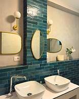 AZAR LUXURY SUITES