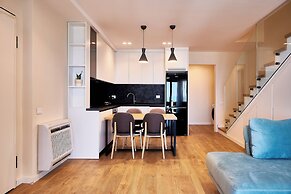AZAR LUXURY SUITES