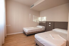 AZAR LUXURY SUITES