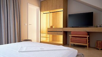 AZAR LUXURY SUITES