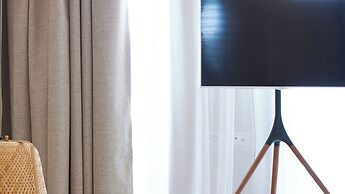 AZAR LUXURY SUITES