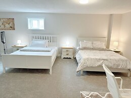 Beautiful rooms with Netflix