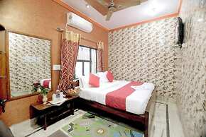 Goroomgo Rashmi Agra