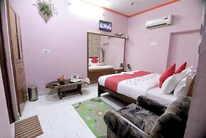 Goroomgo Rashmi Agra
