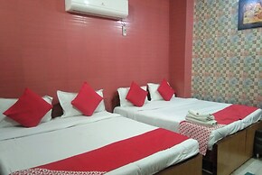 Goroomgo Rashmi Agra