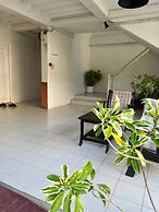 UDEE Cozy Hotel