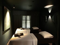 Abstract Hotel