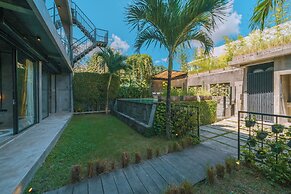 Villa Konkrete - Tropical 3BR