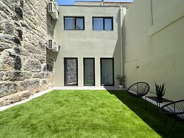 Vibrant Host-Campo 24