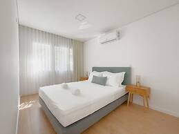 Vibrant Host-Campo 24