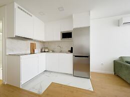 Vibrant Host-Campo 24