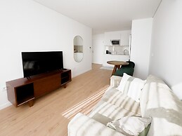Vibrant Host-Campo 24