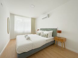 Vibrant Host-Campo 24