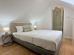 Vibrant Host-Campo 24