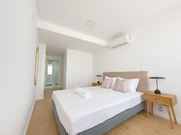 Vibrant Host-Campo 24