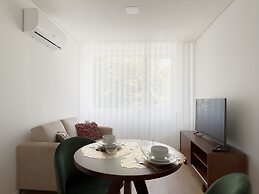 Vibrant Host-Campo 24