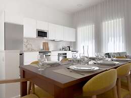 Vibrant Host-Campo 24