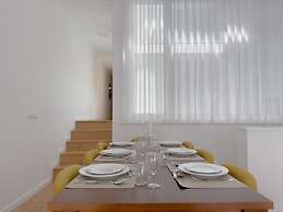 Vibrant Host-Campo 24