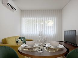 Vibrant Host-Campo 24