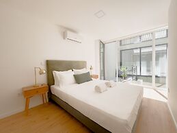 Vibrant Host-Campo 24