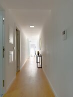 Vibrant Host-Campo 24