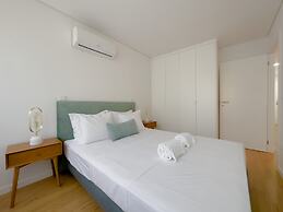 Vibrant Host-Campo 24