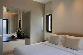 Aernia Suites & Art