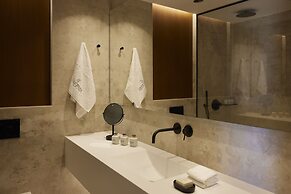 Aernia Suites & Art