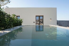 Elessa Hotel