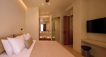 Elessa Hotel