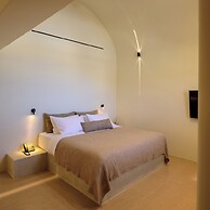 Elessa Hotel