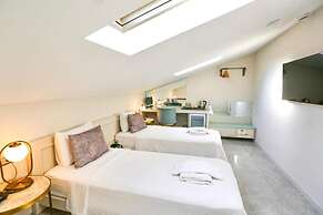 Muhtar Hotel