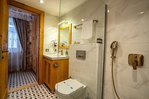 Muhtar Hotel