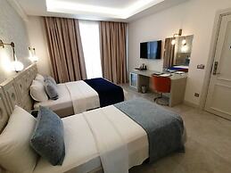 Muhtar Hotel