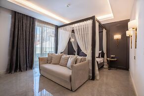 Muhtar Hotel