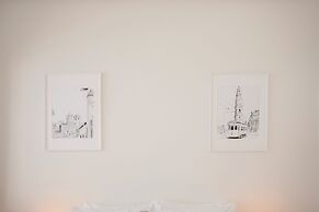 Liiiving - Downtown Balcony Apartment