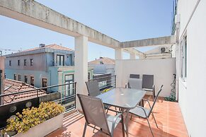 Liiiving - Downtown Balcony Apartment