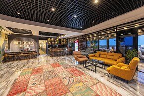 The Great Airport Hotel & Restaurant