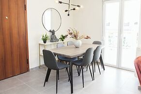 Brand New Modern apt in Central Athens