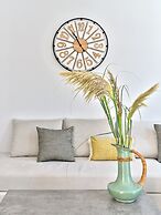 Paros Gem