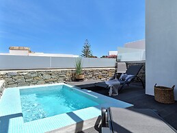 Paros Gem